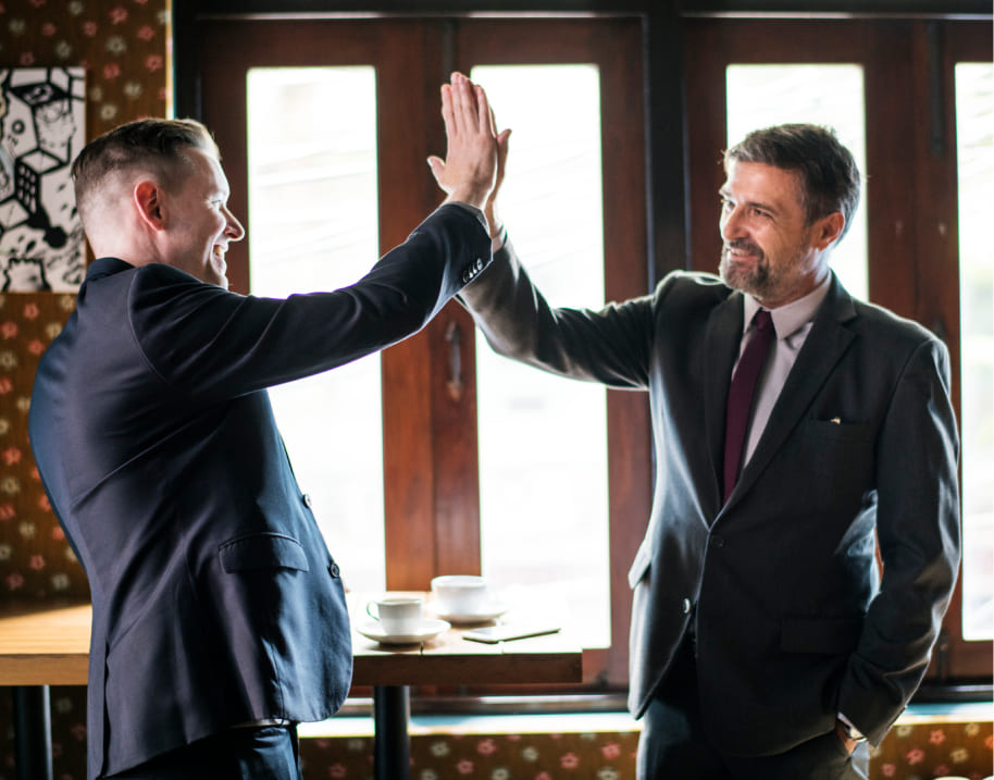 A Sedona Insurance Agency advisor meeting with a local business owner